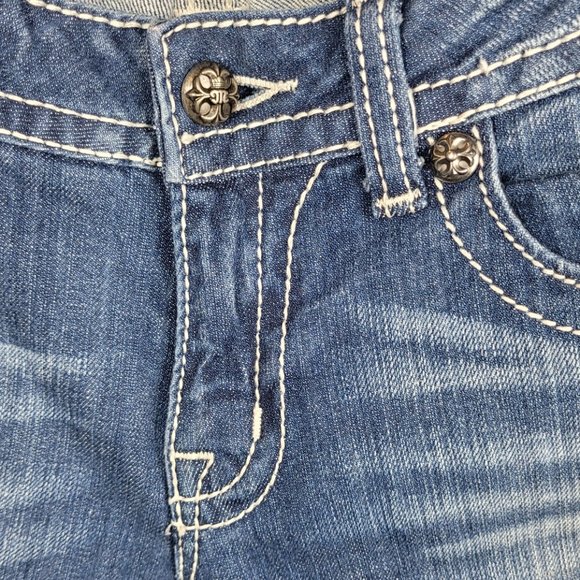 Miss Me Women's Capri Blue Jeans - Picture 5 of 9